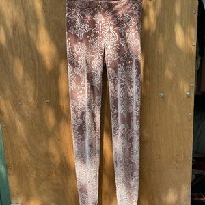 Temple Ro Sophie Leggings in Blush